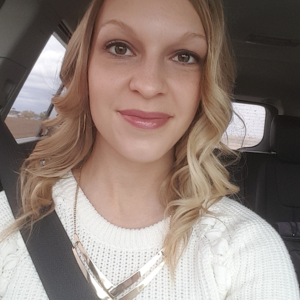Meet your Posher, Carrie